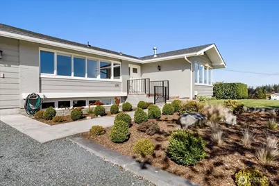 1387 Scenic Heights Road, Oak Harbor, WA 98277 - Photo 5