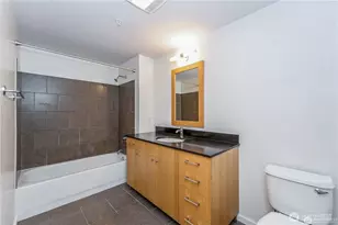 81 Clay St, Seattle, WA 98121 - Photo 7