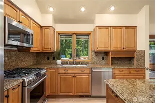 22329 SE 244th Pl, Maple Valley, WA 98038 - Photo 9