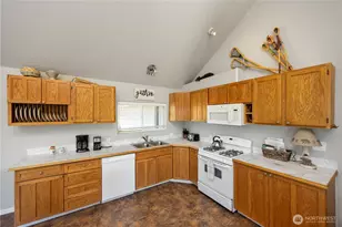 552 Bill Shaw Rd, Pateros, WA 98846 - Photo 17