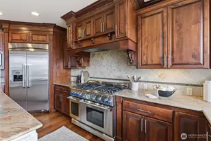 2734 NE Daphne St, Issaquah, WA 98029 - Photo 17