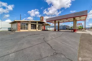 1745 Isaacs Ave, Walla Walla, WA 99362 - Photo 1