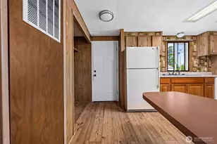 1210 35th St, Seaview, WA 98644 - Photo 11