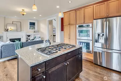 333 N 78th Street, Seattle, WA 98103 - Photo 11