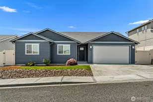 138 S Nevada Ave, East Wenatchee, WA 98802 - Photo 1