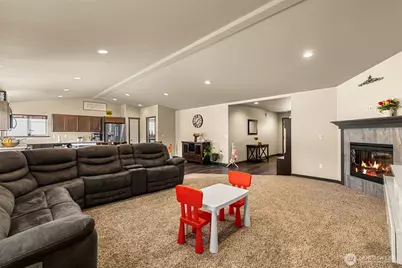 138 S Nevada Avenue, East Wenatchee, WA 98802 - Photo 9