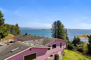 193 Robert Gray Dr SW, Ilwaco, WA 98624 - Photo 1