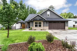 916 Statesman St, Walla Walla, WA 99362 - Photo 1
