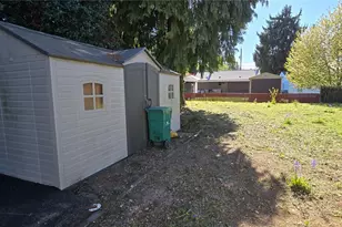 12053 70 Th Ave S, Seattle, WA 98178 - Photo 3