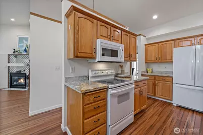 1069 5th, Steilacoom, WA 98388 - Photo 9