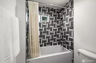 2851 NW 70th St, Seattle, WA 98117 - Photo 33