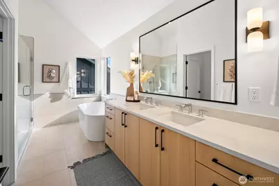 2851 NW 70th Street, Seattle, WA 98117 - Photo 21