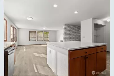 5008 NE 2nd Street, Renton, WA 98056 - Photo 5