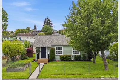 1620 Maple Street, Everett, WA 98201 - Photo 1
