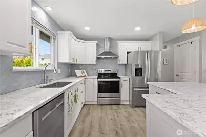4829 S 166th St, SeaTac, WA 98188 - Photo 9