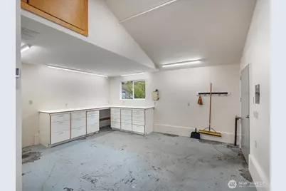 17649 SE 297th Place, Kent, WA 98042 - Photo 37