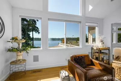 13130 Holmes Point Drive NE, Kirkland, WA 98034 - Photo 17