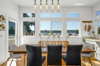 13130 Holmes Point Drive NE, Kirkland, WA 98034 - Photo 11