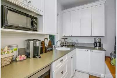 13130 Holmes Point Drive NE, Kirkland, WA 98034 - Photo 13