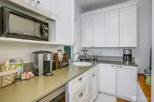 13130 Holmes Point Dr NE, Kirkland, WA 98034 - Photo 13