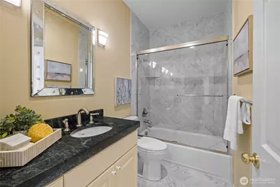 649 E Lake Sammamish Parkway SE, Sammamish, WA 98074 - Photo 25