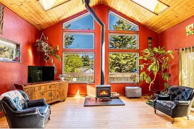 8102 Silva Avenue SE, Snoqualmie, WA 98065 - Photo 3