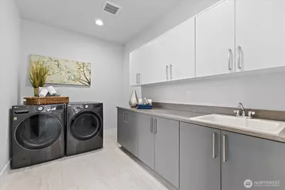 13038 NE 102nd Place, Kirkland, WA 98033 - Photo 35