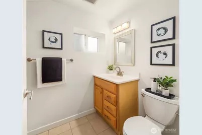 17 W Dravus Street, Seattle, WA 98119 - Photo 29