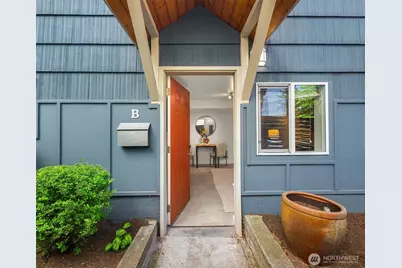 17 W Dravus Street, Seattle, WA 98119 - Photo 25