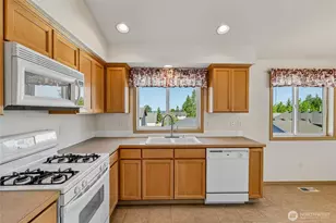 7315 61st Pl NE, Marysville, WA 98270 - Photo 9