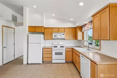7315 61st Place NE, Marysville, WA 98270 - Photo 13