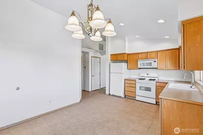 7315 61st Place NE, Marysville, WA 98270 - Photo 11