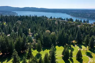 2422 Sahalee Dr W, Sammamish, WA 98074 - Photo 29