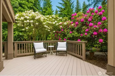 2422 Sahalee Drive W, Sammamish, WA 98074 - Photo 23