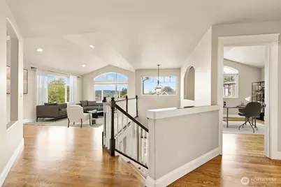 1005 N 29th Street, Renton, WA 98056 - Photo 3