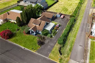 1002 7th St SW, Puyallup, WA 98371 - Photo 37