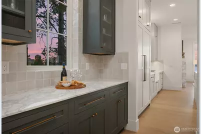 1031 McGilvra Blvd East, Seattle, WA 98112 - Photo 11
