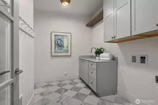 1031 McGilvra Blvd E, Seattle, WA 98112 - Photo 37