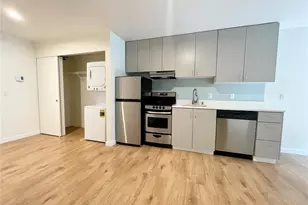 2249 NE 46th St, Seattle, WA 98105 - Photo 3