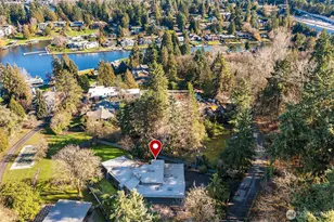 7816 NE 32nd St, Medina, WA 98039 - Photo 1