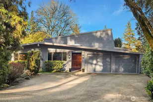 7816 NE 32nd St, Medina, WA 98039 - Photo 3