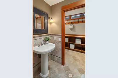 7816 NE 32nd Street, Medina, WA 98039 - Photo 19