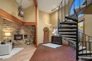 7816 NE 32nd St, Medina, WA 98039 - Photo 5
