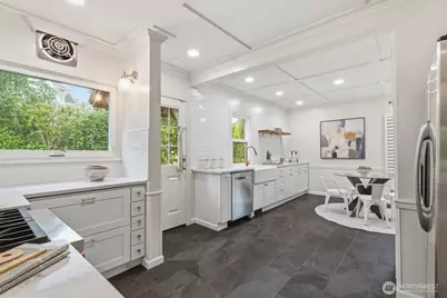 1560 28th Avenue W, Seattle, WA 98199 - Photo 13