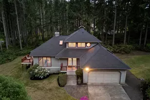 7983 NE Walden Ln, Bainbridge Island, WA 98110 - Photo 3