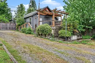 926 E Marine View Dr, Everett, WA 98201 - Photo 3