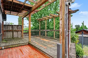 926 E Marine View Dr, Everett, WA 98201 - Photo 5