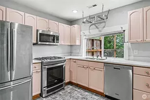926 E Marine View Dr, Everett, WA 98201 - Photo 13