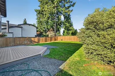 12228 Dayton Avenue N, Seattle, WA 98133 - Photo 31