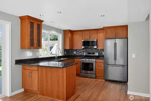 12228 Dayton Ave N, Seattle, WA 98133 - Photo 7